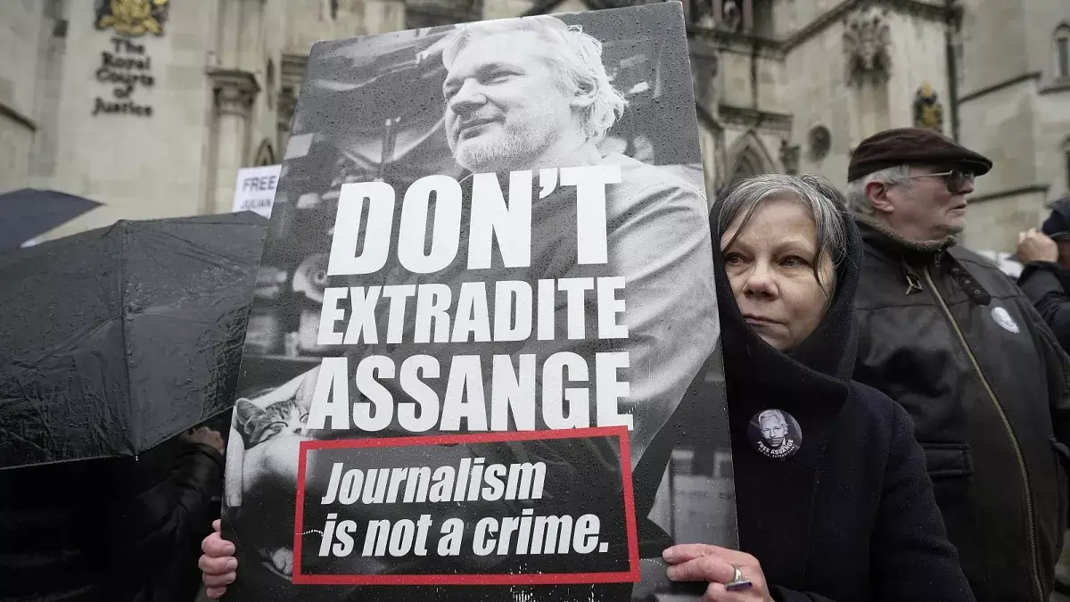 UK Court Delays Julian Assange's Extradition to US