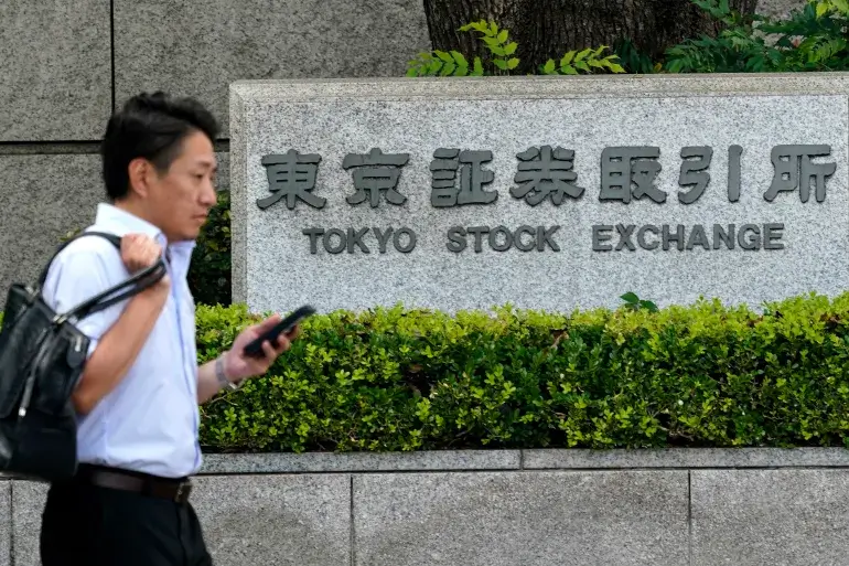 Japan’s Nikkei Slumps More Than 10 Percent In Worst Losses Since 1987