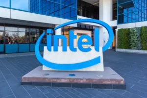 Intel Crashes As Q2 Results, Guidance Miss Expectations