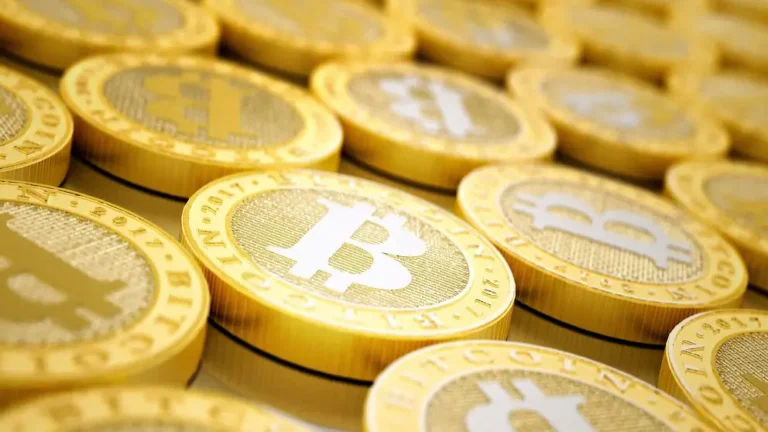 Bitcoin Wallets Reactivate After 14 Years, Transfer of $8.6 Billion in BTC Overnight